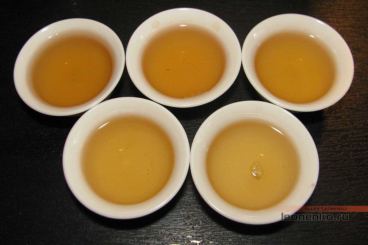 Шен пуэр из магазина Лю Дань - приготовленный чай