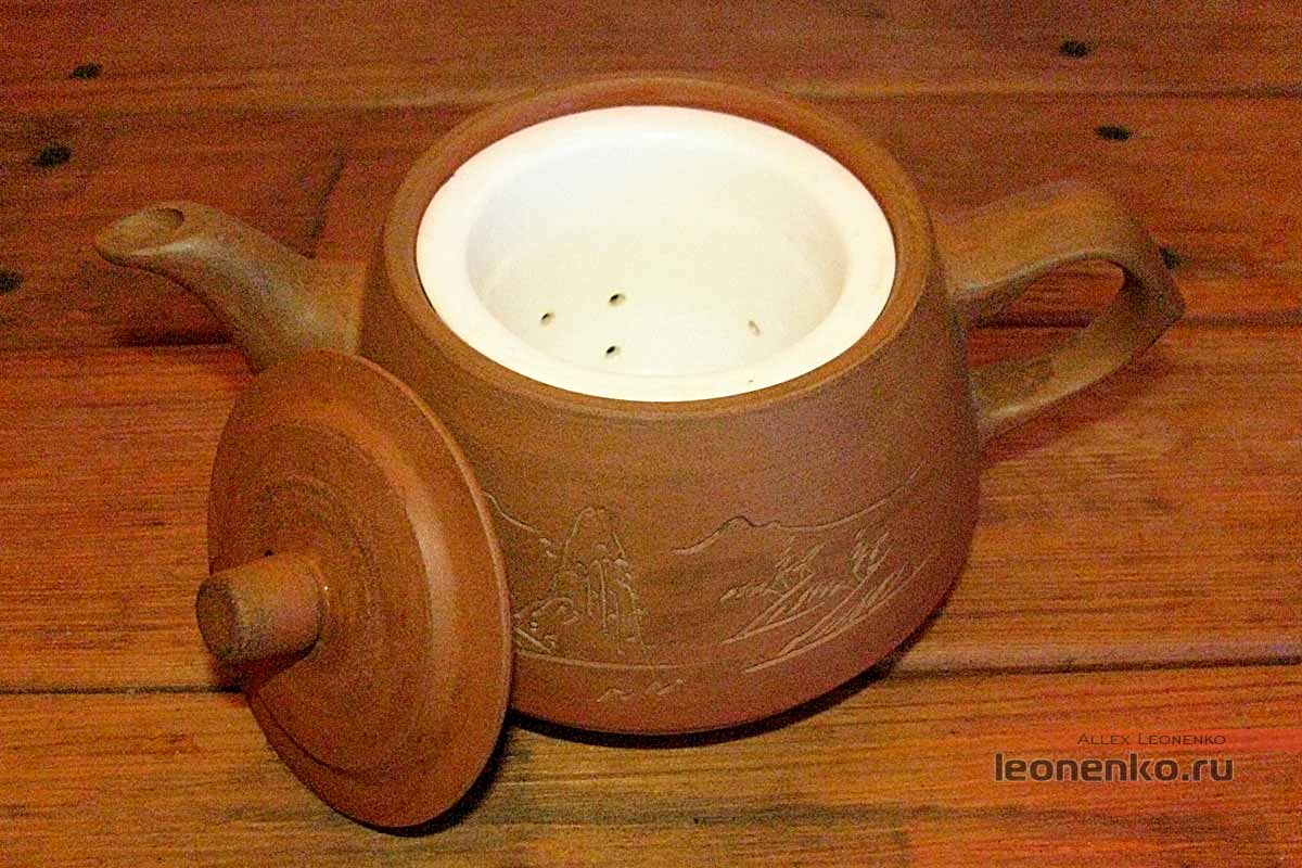Глиняный чайник
