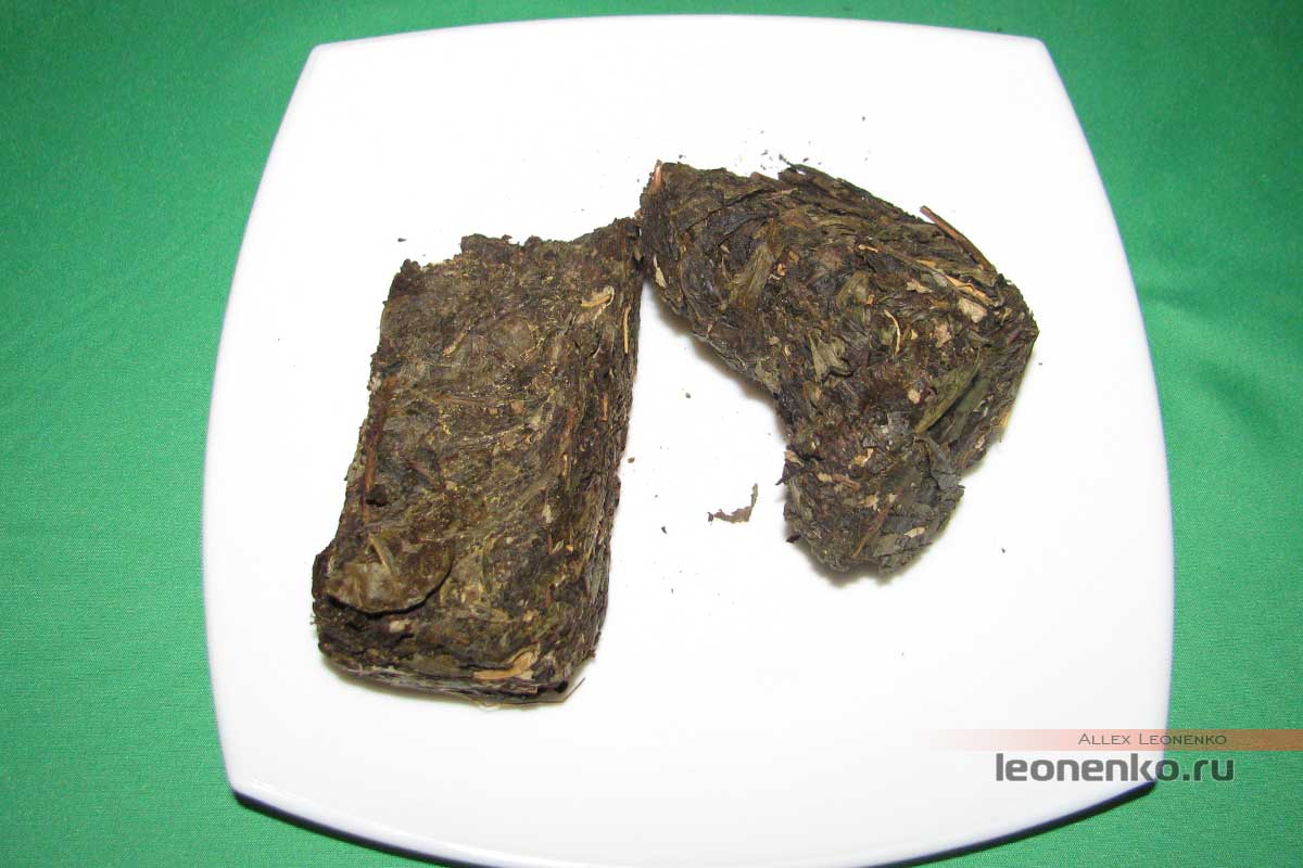 Хей ча с лотосом и золотой плесенью